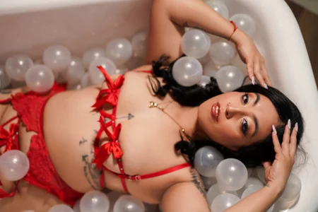 kim_thompson_1 Hot moments 😋🔥 Pic 4