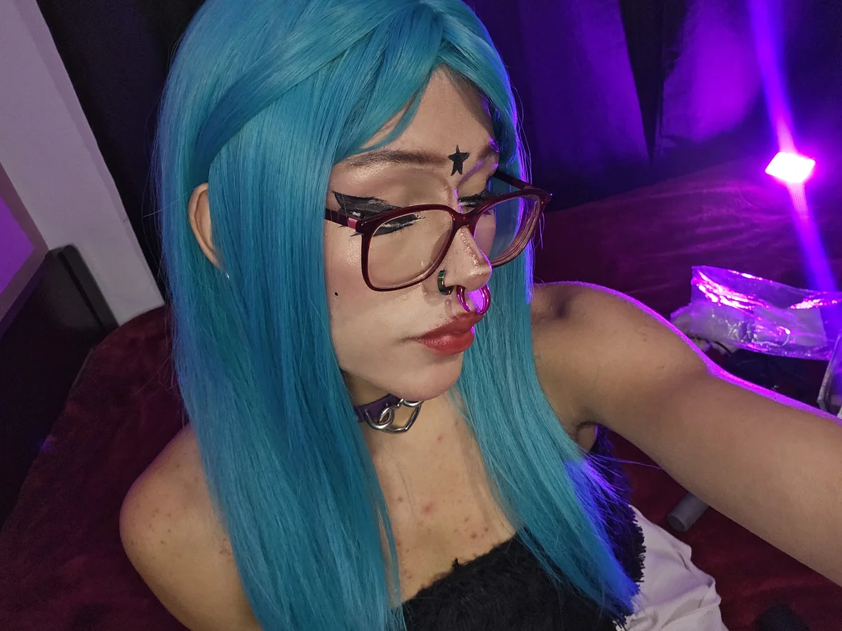 ภาพที่กำลังนิยมของ dark_nina__  1994