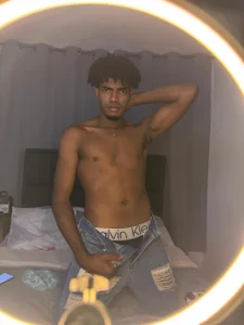 richardd2212 Sexi boy🤤 Pic
