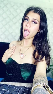 👀 od VenusMinako  3 snímek