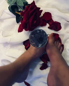 Candyy_doll__Look Daddy my delicias feet Bild 4