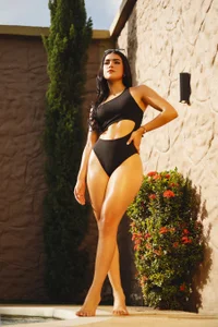 Antonellaparis_: Enjoying Summer ☀🌼 ( 4 фото)