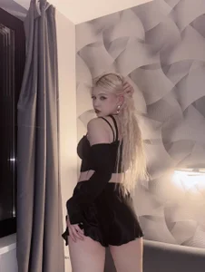 Lunar_Blush Public Pic