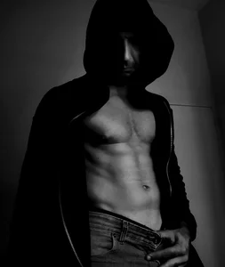 Nightcrawlers Public Pic