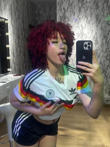 NaylaNyx 🖤❤️💛 Pic