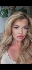 Just_peaches_not_cream Public Pic 6