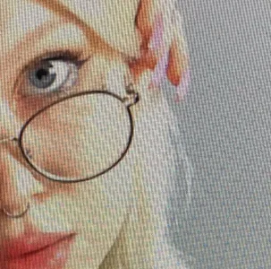 takeyourmolly Public Gambar 8