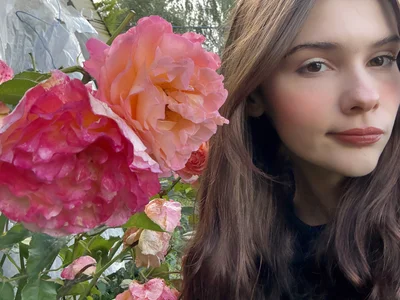 Zoe_Vee My August! Immagine  4