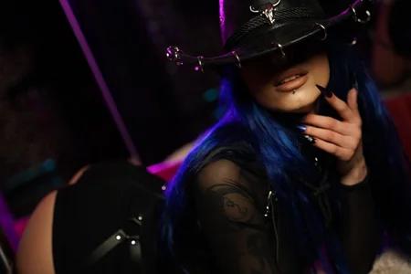 AriaVoss Public Poză