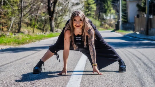 NightshadeIris Mountain💃🔥 Foto 4