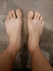 Bloopers66 My dirty feet size 12 US extra wide Immagine 