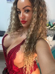 VelvetLivRose Public Pic 5