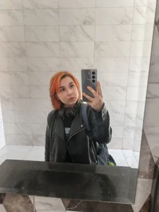 RavenVespera photos in the mirror Poză 5