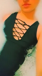 Qu1nn_spicyhot Swimsuit bath Pic 2