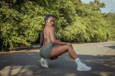 DiosaXsexy1: Do we exercise together? ( 2 фото)