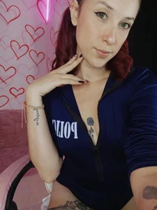 Your kisses have something dangerous... they always leave me wanting more. de danny_s22 Foto 3