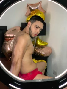 Alejandro_Zatoro kullanıcısının i am Alejandro albümü -  8 fotoğraf