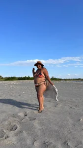 BWW-CINDY11 afternoon of sun, beach and cold water 🔥 Pic 7