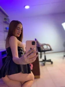 MadisonAnngel Flirty and Naughty 😉 Pic