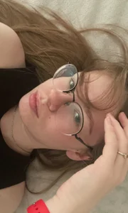 only__Katie Public  3. fénykép