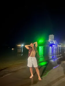 Zac_Golden one night at sea Hình 2