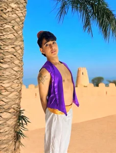 Dark_hairy_ Halloween 2025 (ALADIN) Pic 3