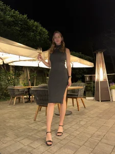 Ariana_Weinn Public Foto 8