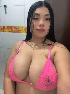 Big_tits_nastybitch's XXX Nude Photo 4