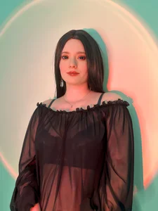 Aemilia_ Public Poză 2