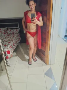 Exotic_Busty_Curvy_Sasha Public Pic 2
