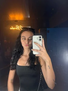 JeaniceCaronna: Public ( 2 фото)