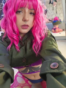 BizzyNoar kullanıcısının Hot and full of lust 🔥💦 albümü -  3 fotoğraf