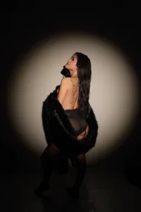 MsHannaSaintのLady in blackの 3枚の写真