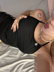 iambraveMeri图片 3