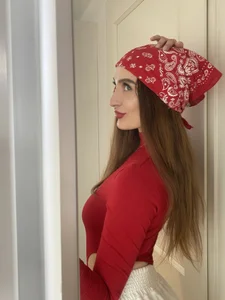 MarieKarma Red bandana girl Immagine  3