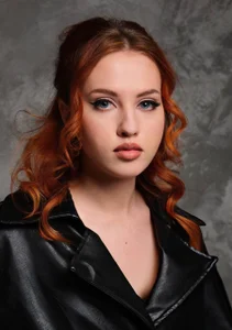 DinaKoenig Black Agent Pic 2