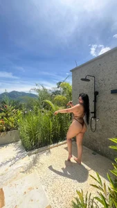 A day of travel and swimming🏊‍♀️ de valkiria_vixen Foto 2
