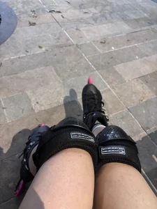 Shammy_rosse Skating 🛼 Pic