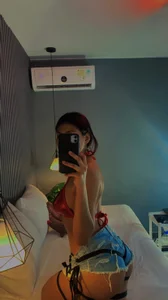 CailynBrowm Ummmm shorts Pic 4