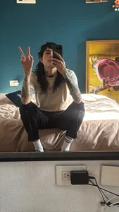 WildRose_ selfies Pic