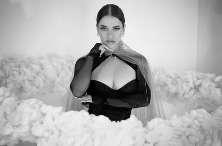 KateSunder Ebony and Ivory - Legion Foto