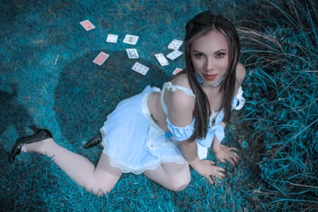 AshleyBenoitt Alice in wonderland 🩵✨ Hình 2