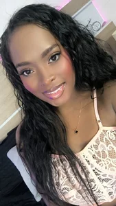 The most beautiful face you will see today 😏 de KAROL-SCOTT  6 Imagens