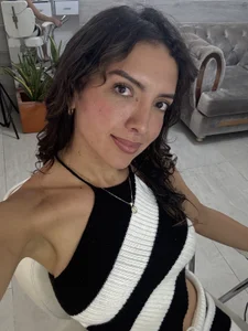 yuliethsanchez ❤️‍🔥 Immagine  3