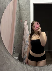 juicy8peach88's XXX Nude Photo 2