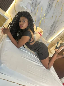 Melisa_Ebony Public  4. fénykép