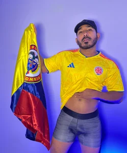 ⚽️💛✨ de LeoCarter_  2 Imagens