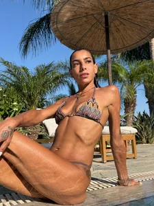 Bonni_inCyprus Pooltime Foto 3