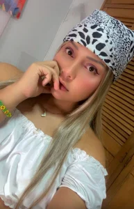 Public de _eilish_  6 photos