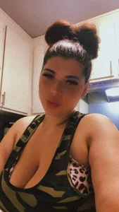 Salvibaddie Ur fav baddie Pic 4